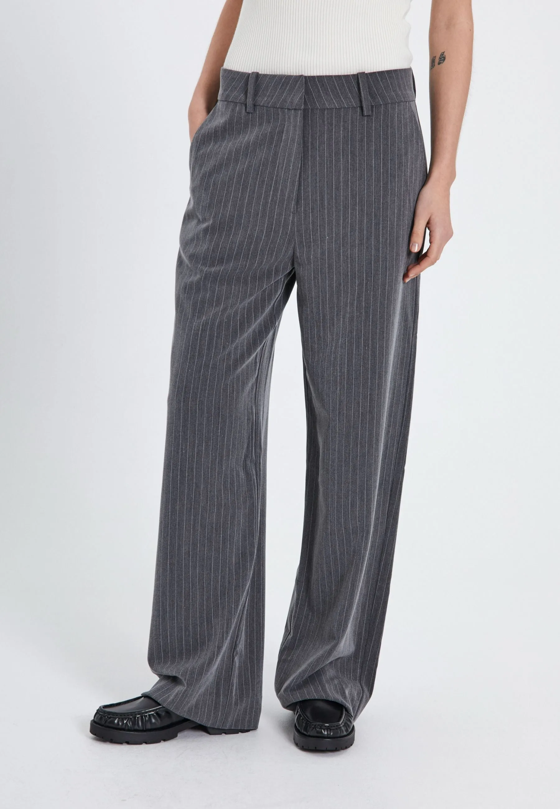 Neo pinstripe pants - Grey pinstripe