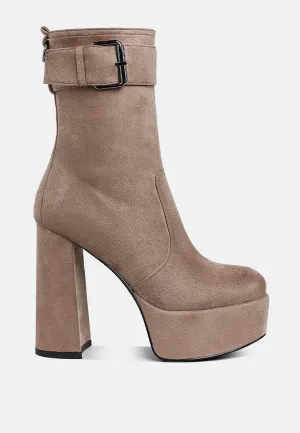 Wanderer Flared Block Heel Mid-Calf Boots